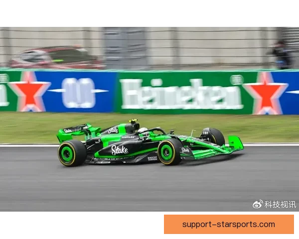 聚焦F1赛场风云新赛季争冠格局全面解析全球车队博弈与车手转会动态