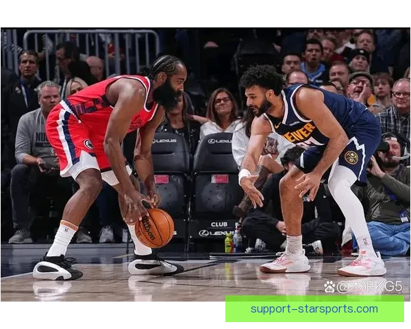NBA季后赛激战正酣 詹姆斯带领湖人迎战勇士 高乔丹状态回升助力球队冲击冠军