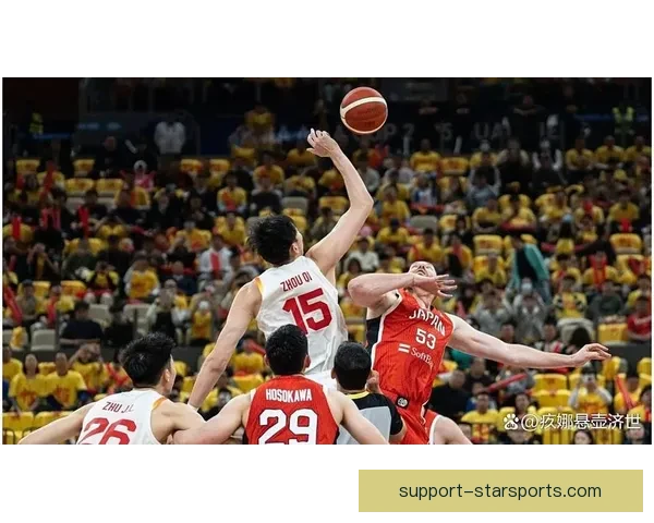 中国男篮迎战美国队全力备战世界杯新星崛起引发球迷热议